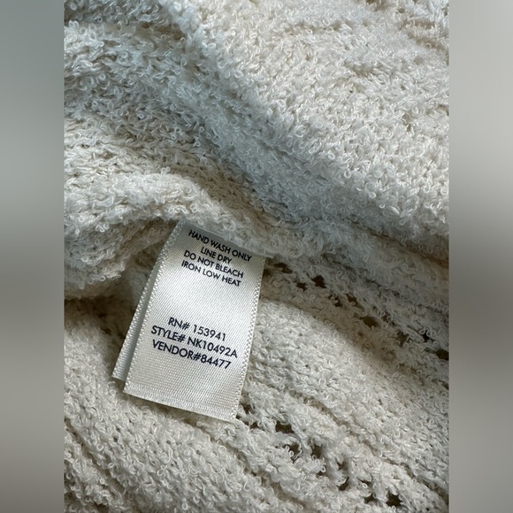 BKE Mixed Stitch Hooded Sweater wide semi crop cream women’s size small - Picture 4 of 6